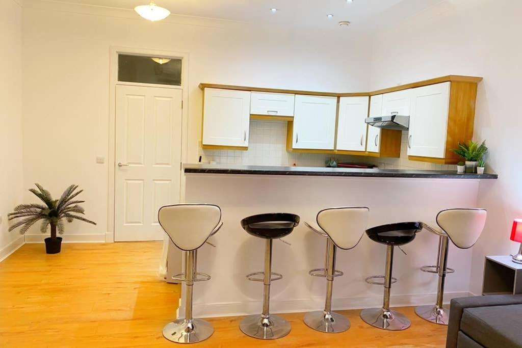 Ferienwohnung Cozy Nights - Ibrox Street Glasgow Exterior foto